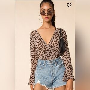 Superdown Madeline Surplice Animal Print Top Size XS